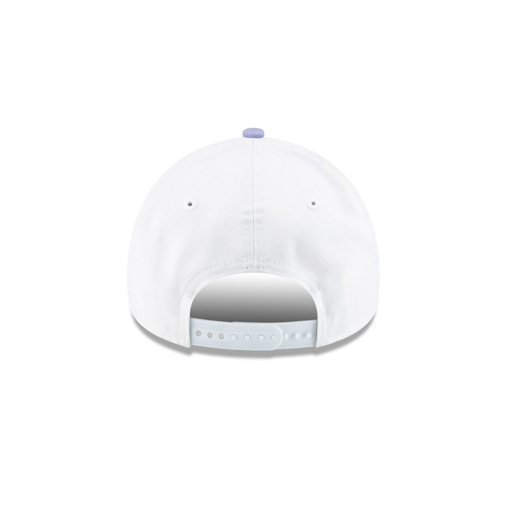 https://cdn.shopify.com/s/files/1/0601/2554/4675/files/70845377_9FORTYAF_SPRING24_BOSREDCO_WHT_R.jpg?v=1713980369