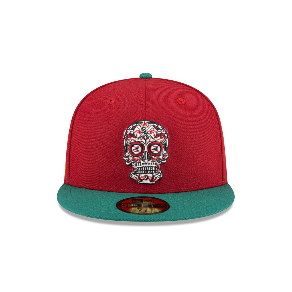 https://cdn.shopify.com/s/files/1/0601/2554/4675/files/70854542_59FIFTY_SUGARSKULL_CHIWHI_SCA_F.jpg?v=1712859290