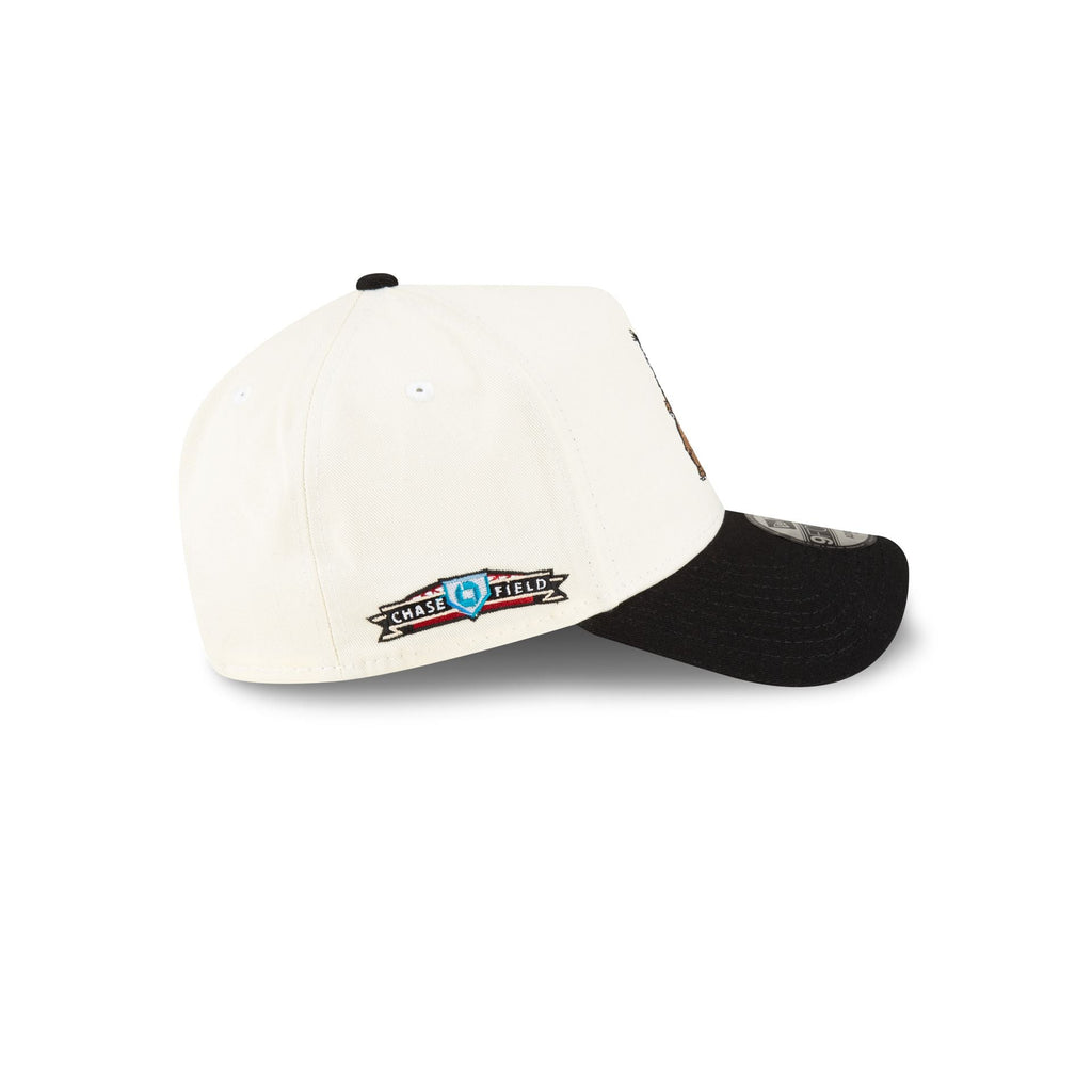 https://cdn.shopify.com/s/files/1/0601/2554/4675/files/70873716_9FORTYAF_MLBMINIMASCOT_ARIDIA_WHT_RSIDE.jpg?v=1719412082