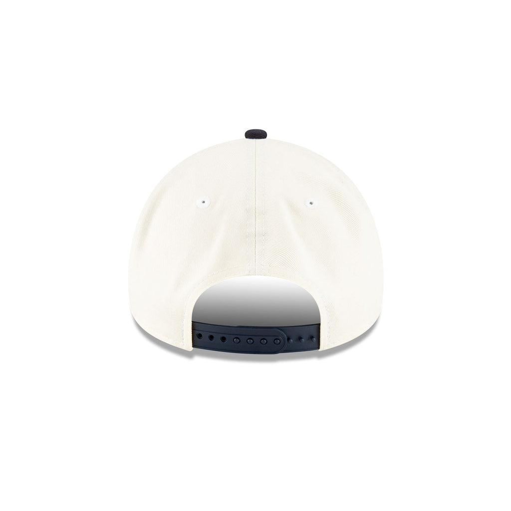 https://cdn.shopify.com/s/files/1/0601/2554/4675/files/70873718_9FORTYAF_MLBMINIMASCOT_ATLBRACO_WHT_R.jpg?v=1719412085