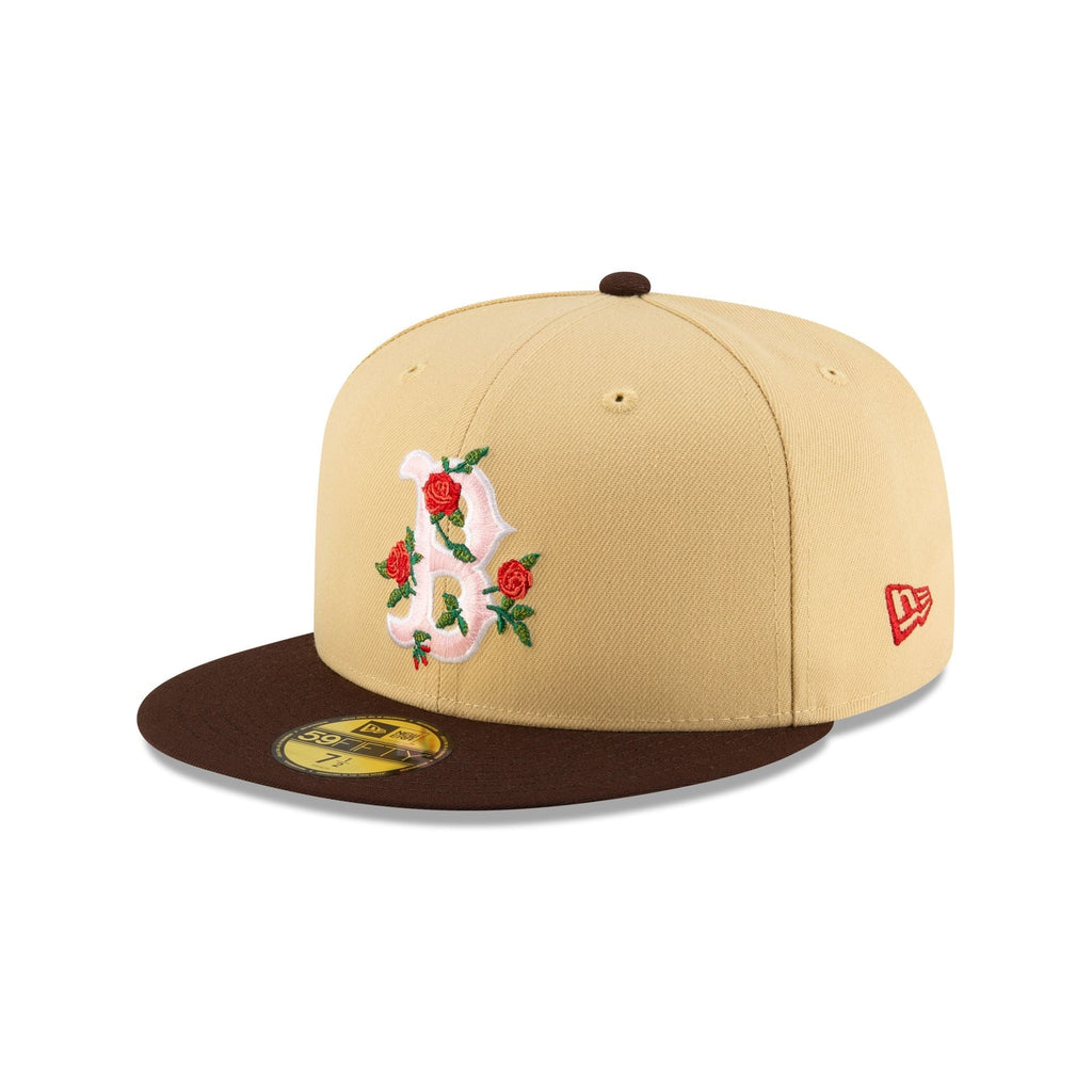 https://cdn.shopify.com/s/files/1/0601/2554/4675/files/70918480_59FIFTY_JUSTCAPS_ROSES_BOSRED_TAN_3QL.jpg?v=1737469337