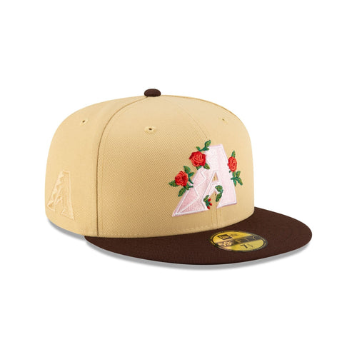https://cdn.shopify.com/s/files/1/0601/2554/4675/files/70918501_59FIFTY_JUSTCAPS_ROSES_ARIDIA_TAN_3QR.jpg?v=1737469337