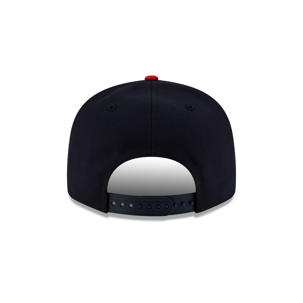 https://cdn.shopify.com/s/files/1/0601/2554/4675/files/70929794_9FIFTY_MLBMASCOT_25_ATLBRA_NAV_R.jpg?v=1741802265