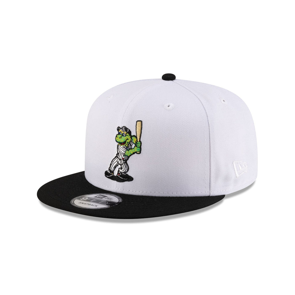 https://cdn.shopify.com/s/files/1/0601/2554/4675/files/70929802_9FIFTY_MLBMASCOT_25_CHIWHICO_WHT_3QL.jpg?v=1741802263