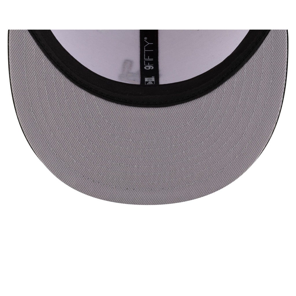 https://cdn.shopify.com/s/files/1/0601/2554/4675/files/70929802_9FIFTY_MLBMASCOT_25_CHIWHICO_WHT_UV.jpg?v=1741802263