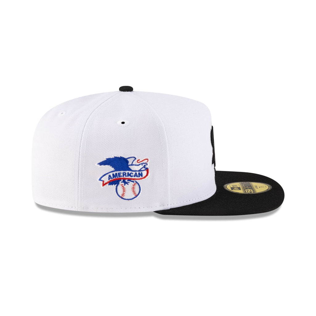 https://cdn.shopify.com/s/files/1/0601/2554/4675/files/70932056_59FIFTYAF_JUSTCAPS_ST25_CHIWHI_WHT_RSIDE.jpg?v=1743706230