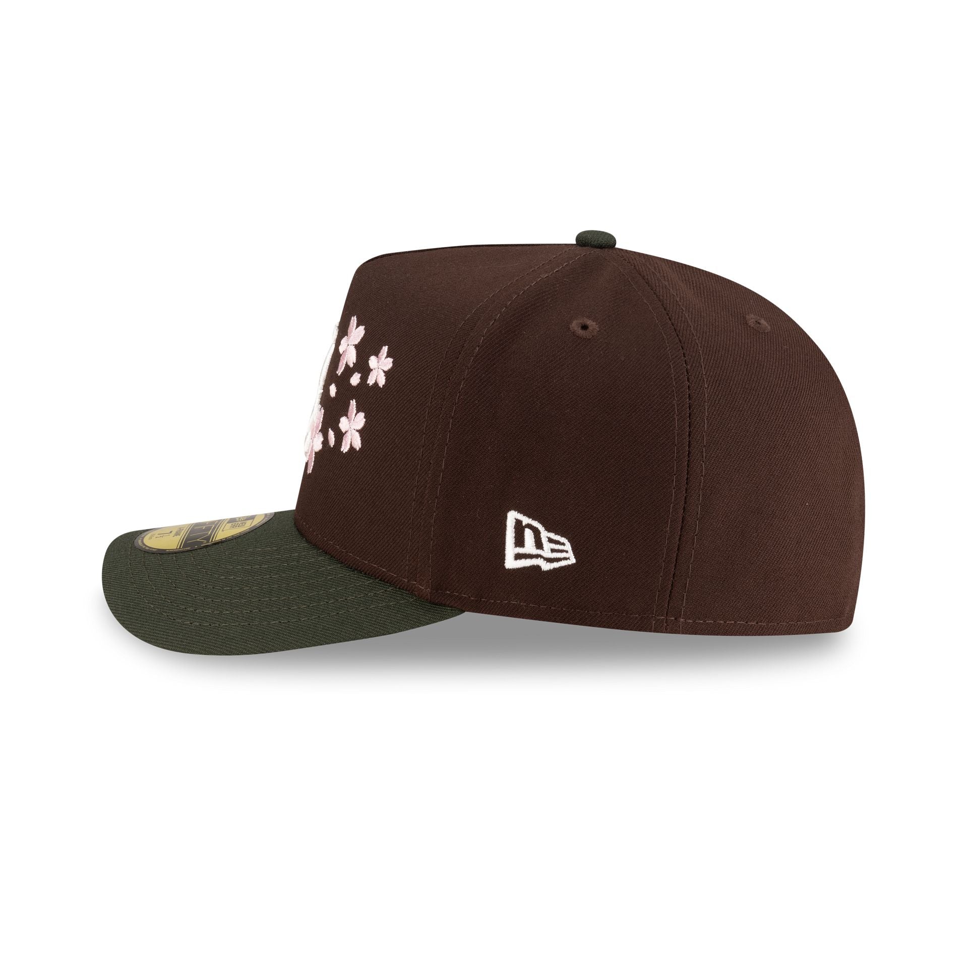 https://cdn.shopify.com/s/files/1/0601/2554/4675/files/70959370_59FIFTYAF_JULYGCP25_CHERRY_BLOSSOM_CHIWHICO_BRN_LSIDE.jpg?v=1750704677