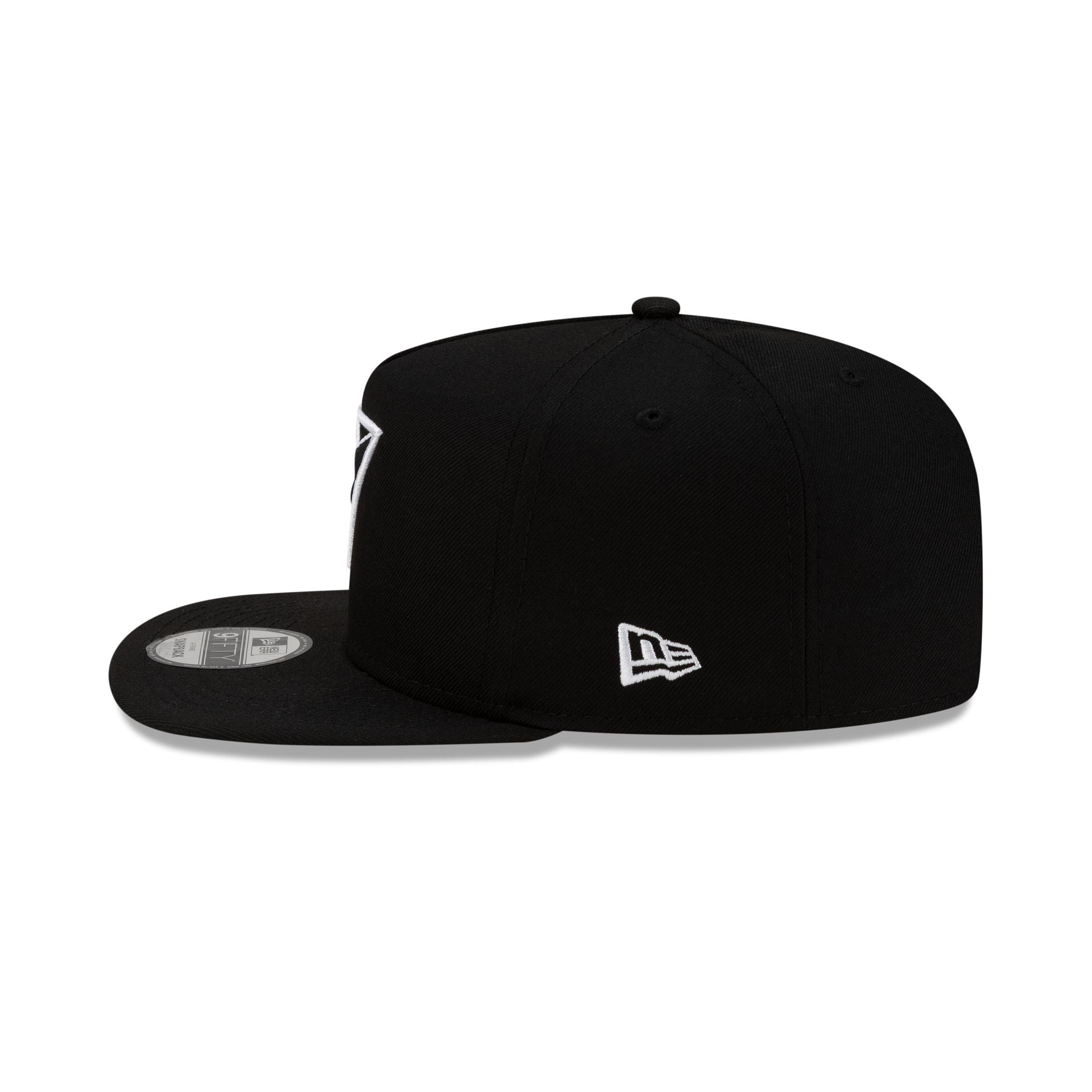 https://cdn.shopify.com/s/files/1/0601/2554/4675/files/70983698_9FIFTY_20A-FRAME_UPDOWN_ARIDIACO_BLACK_LSIDE.jpg?v=1768408868