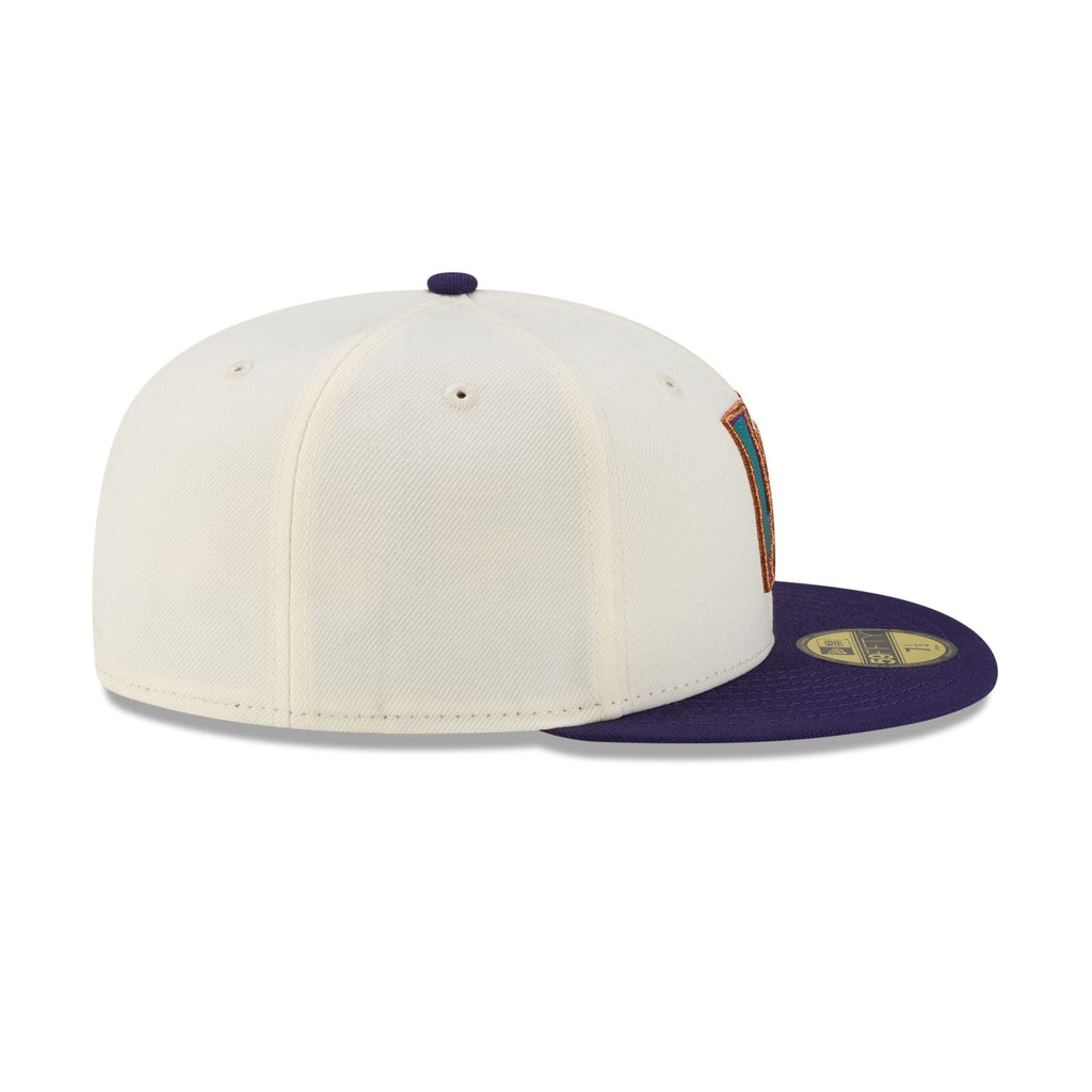 https://cdn.shopify.com/s/files/1/0601/2554/4675/files/70983902_59FIFTY_UPDOWN_ARIDIACO_WHITE_RSIDE.jpg?v=1760368555