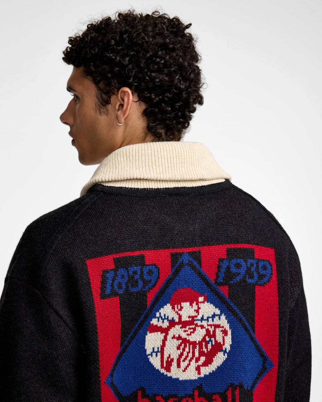 https://cdn.shopify.com/s/files/1/0601/2554/4675/files/LOOK_33_1613.jpg?v=1729777063