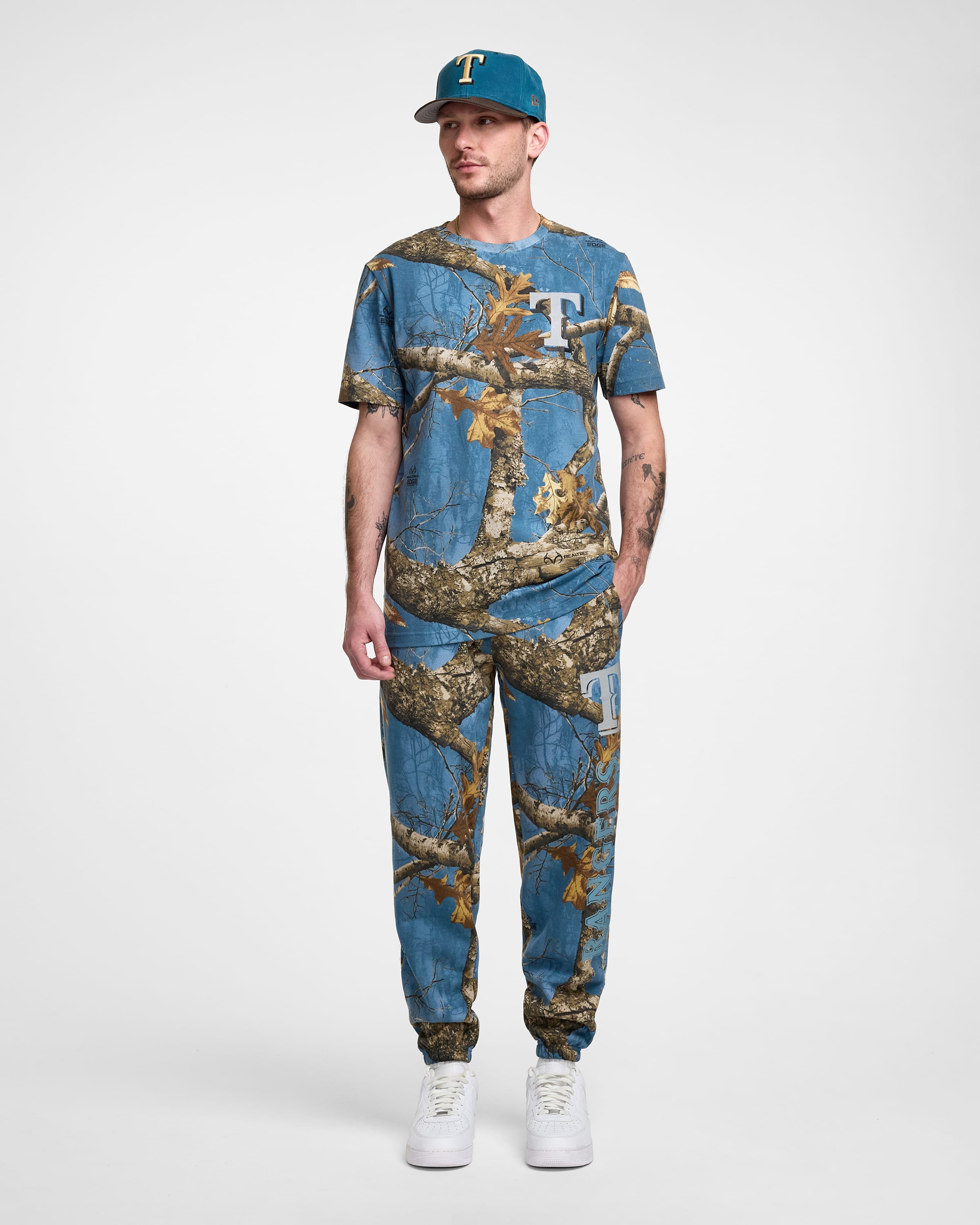 https://cdn.shopify.com/s/files/1/0601/2554/4675/files/Look_36_1135.jpg?v=1732731503